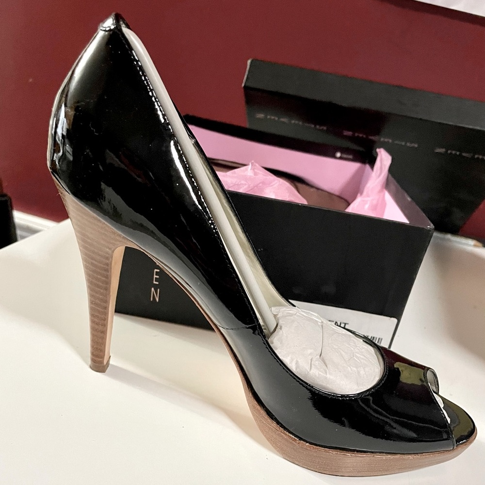 Gorgeous Steven by Steve Madden black patent leather pumps. Gently worn, size 9.